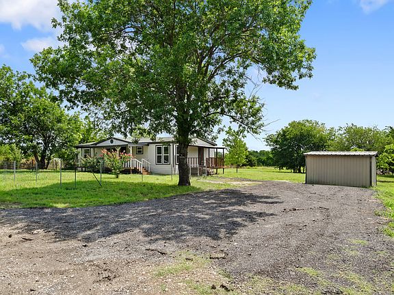 4th image of 1006 S Telegraph Cir