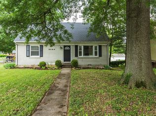 2909 Clays Mill Rd, Lexington, KY 40503