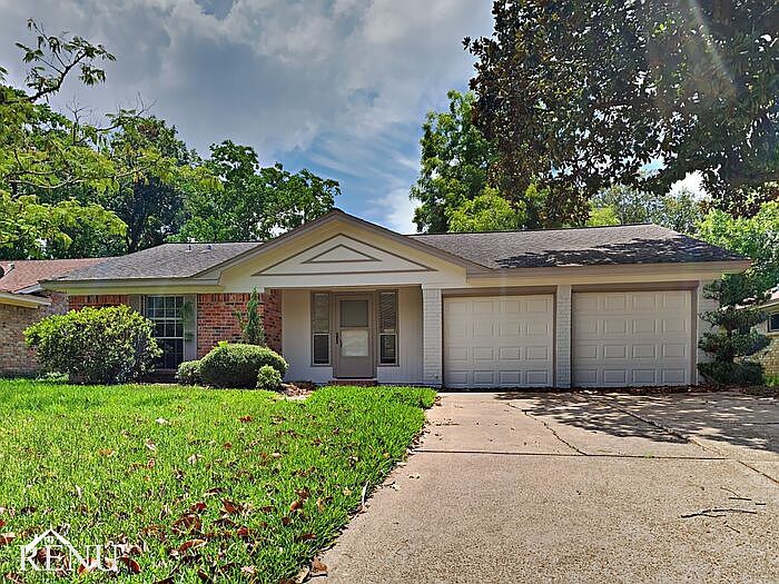 1st image of 707 Meadowglen Dr