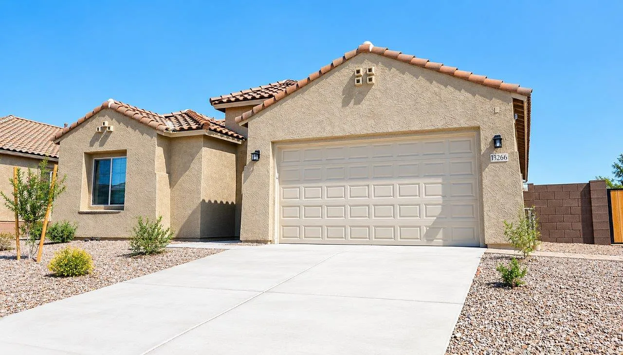 4 bed, 3.5 bath, 2697 sqft, $3,750 — Photo 2