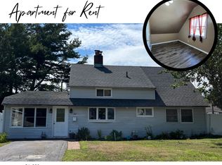22 Spiral Ln, Levittown, NY 11756