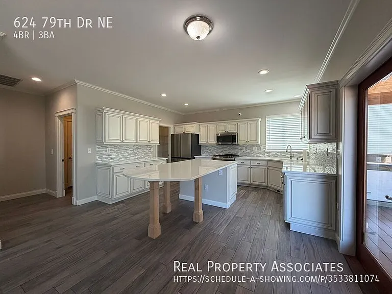 624 79th Dr NE — Photo 11