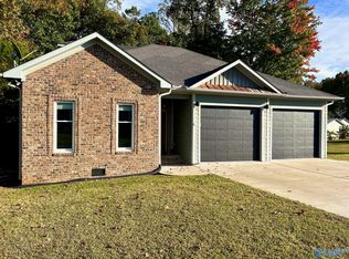 128 Lemley Dr, Grant, AL 35747