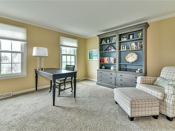 4th image of 5133 Karrington Dr