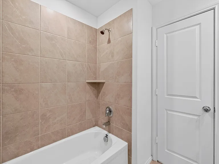 320 Dewberry St — Photo 15