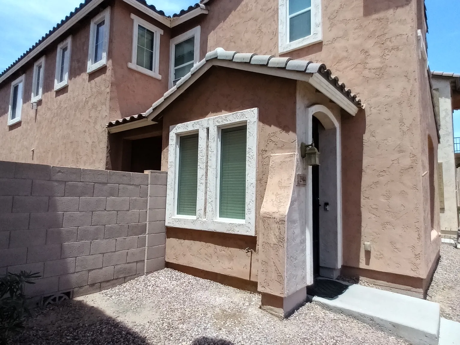 N 77th Gln, Phoenix — Photo 2
