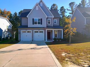510 Falls Creek Dr, Spring Lake, NC 28390