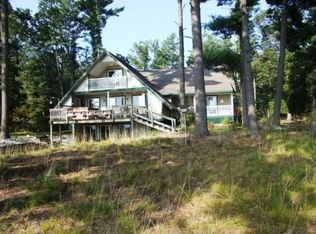 1689 Crystal Lake Rd, Whitehall, MI 49461