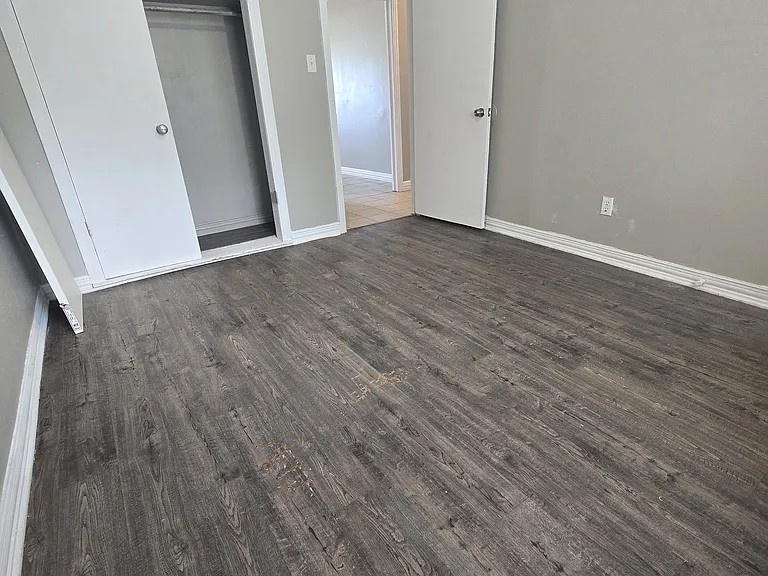 4125 Potomac Ave — Photo 8