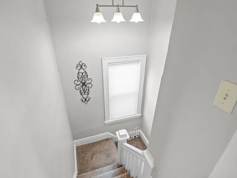 1367 Burr St — Photo 13