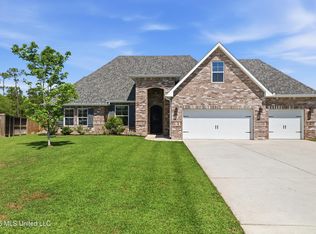 2938 Juliette Dr, Ocean Springs, MS 39564