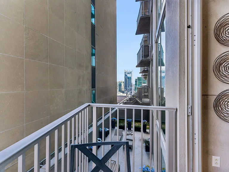 415 Church St #1103 — Photo 20