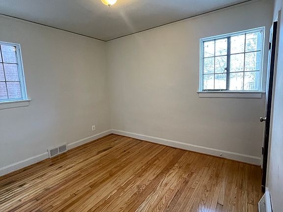 5th image of 4294 Cortland St #1