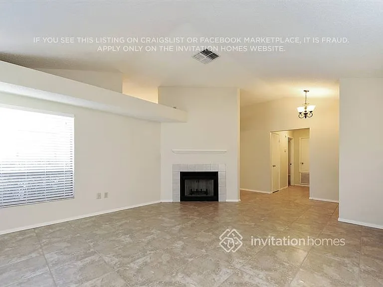 1913 Coral Tree Ct — Photo 2