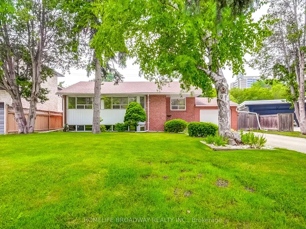 45 Hurlingham Cres, Toronto, ON M3B 2P9