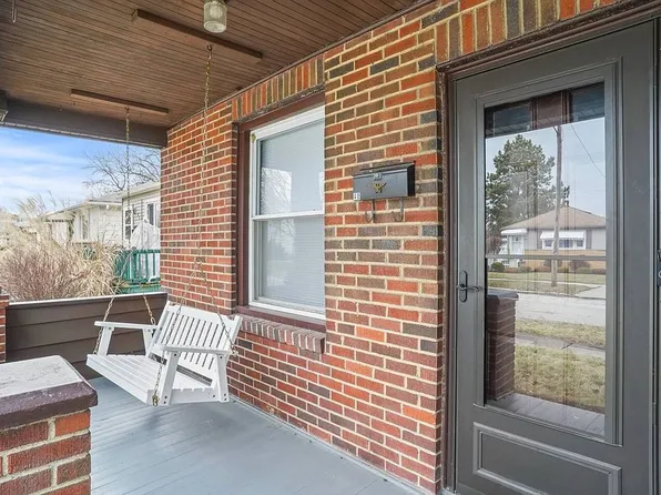 40 William St, Bedford, OH 44146