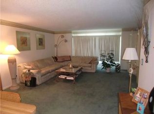 28 Chester Ln, Nanuet, NY 10954