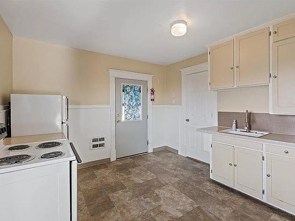 Kitchen to back door