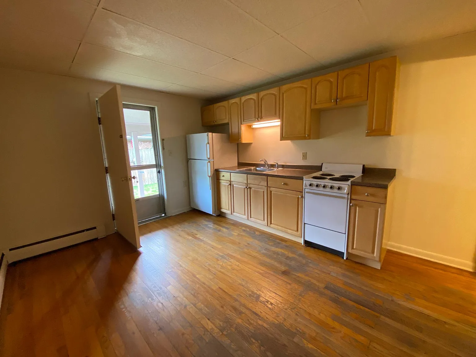 832 Areba Avenue — Photo 4