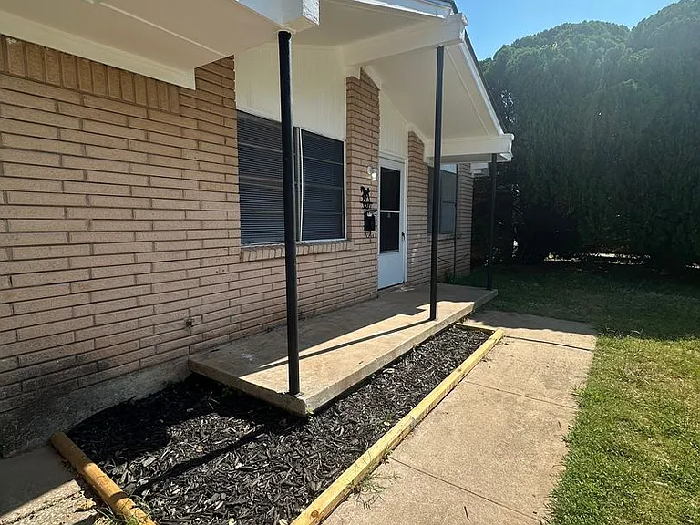 321 W Michael Dr — Photo 6