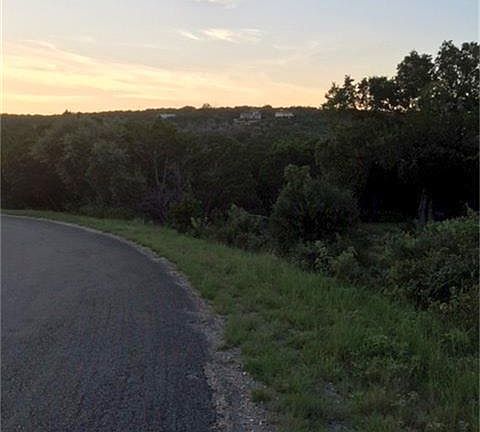 2nd image of 1335 Hilltop Oaks