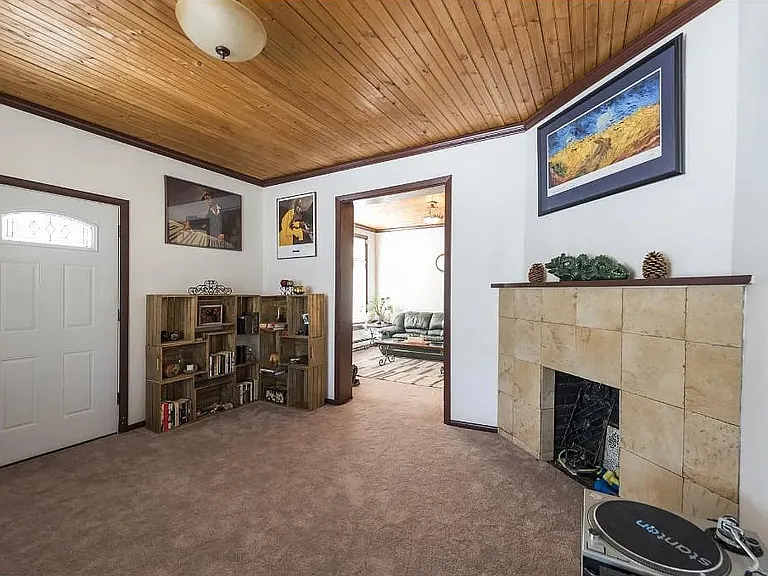 Front/living room