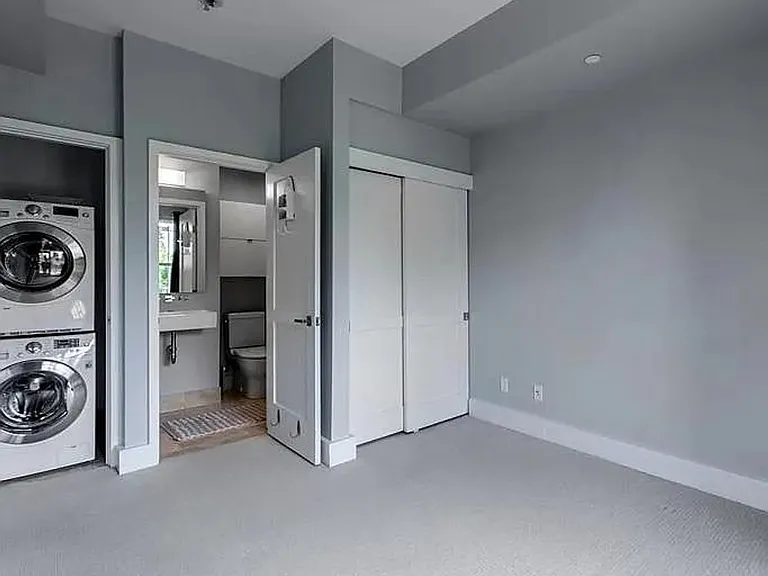 2768 W 22nd Ave — Photo 22