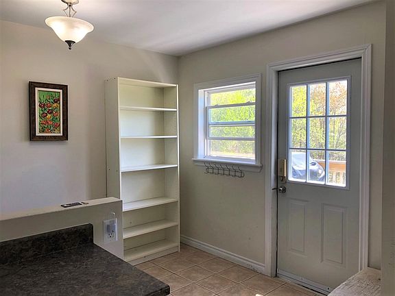 2nd image of 2030 Sackville Dr