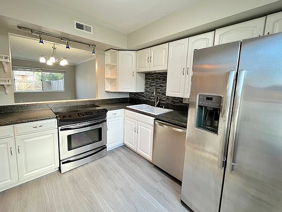 4th image of 704 Biltmore Dr