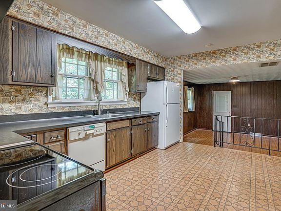 2nd image of 7705 Ann Harbor Dr