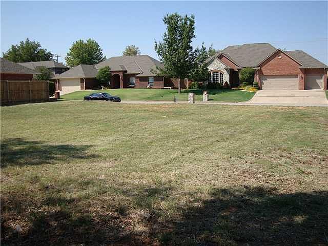 2nd image of 6400 Winfield Dr #14