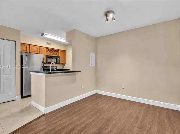 2850 N Oakland Forest Dr APT 208, Fort Lauderdale, FL 33309