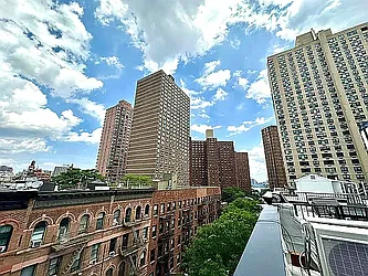 Rented by Skynest 