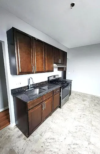 150 Broad St Photo 1