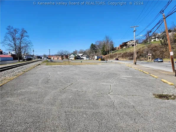 527 Washington St W, Charleston, WV 25302