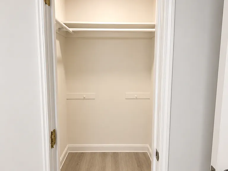 8911 Turnbull Ave — Photo 13