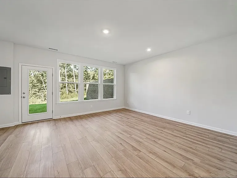 340 Mount McCauley Way — Photo 11