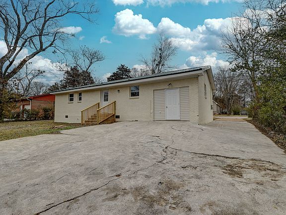 3rd image of 5013 Powell Dr NW