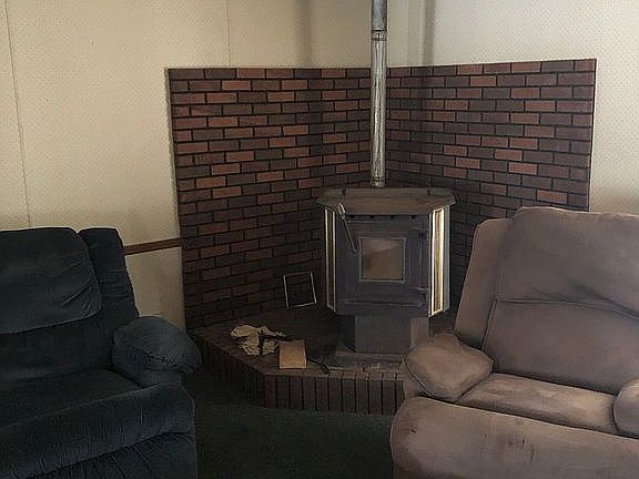 2nd image of 22562 38th St