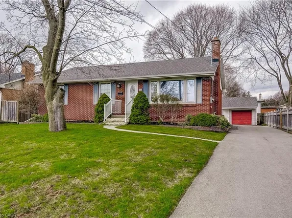 1057 Cedar Ave, Burlington, ON L7T 2R8