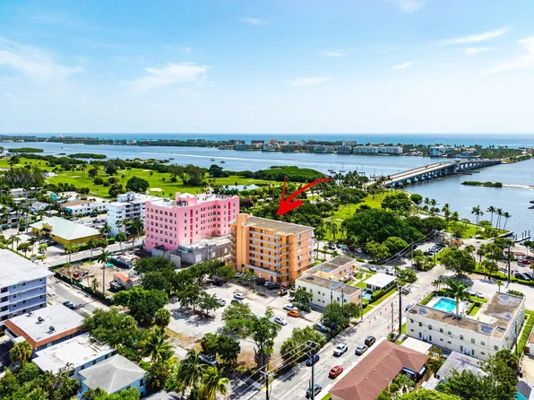 15 S Golfview Road #206, Lake Worth, FL 33460