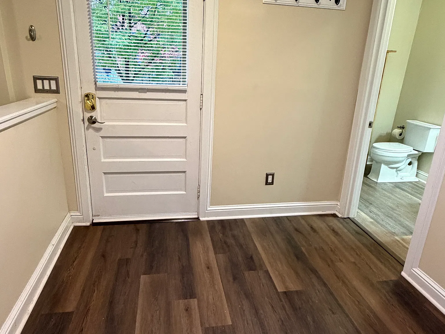 2 bed, $1,900 — Photo 2