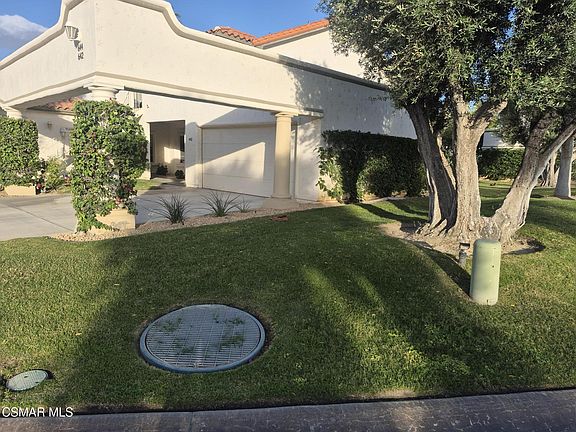 3rd image of 642 Vista Lago Cir N