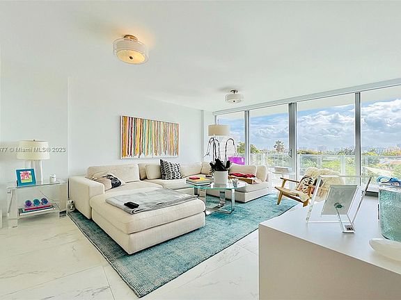 2nd image of 1201 20th St APT 408