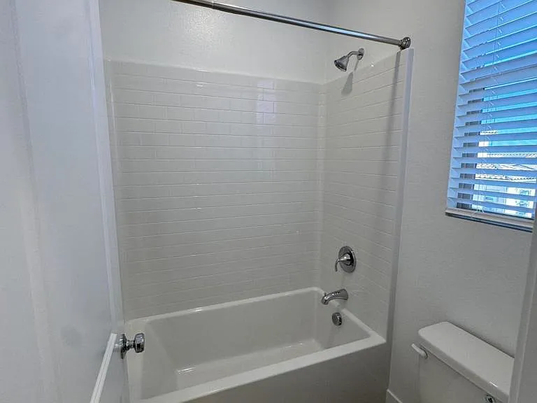 712 Guy Turner Dr — Photo 17