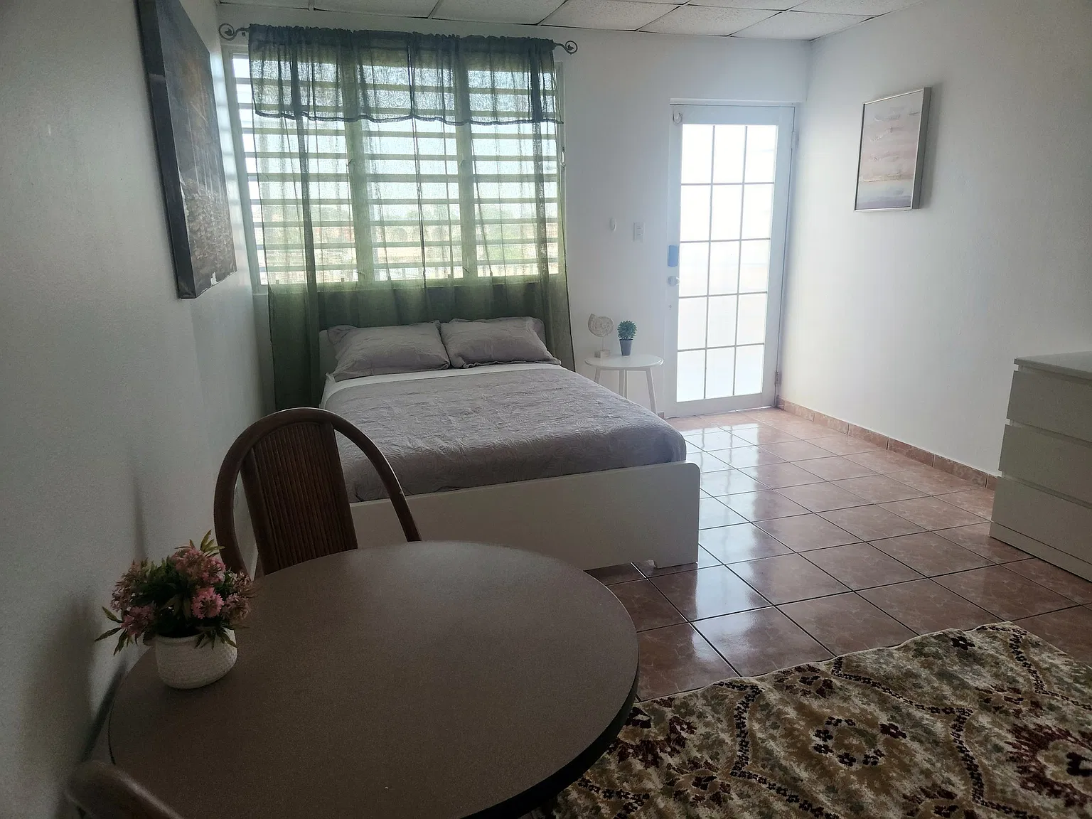 Studio, $1,050 — Photo 4