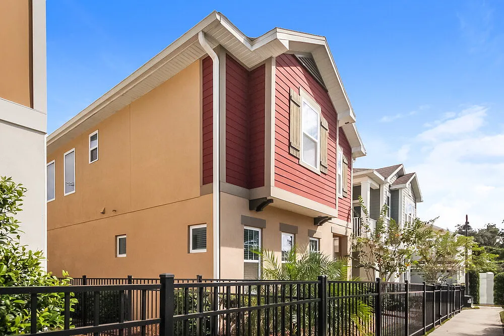 3 bed, 2.5 bath, 1675 sqft, $2,310 — Photo 4