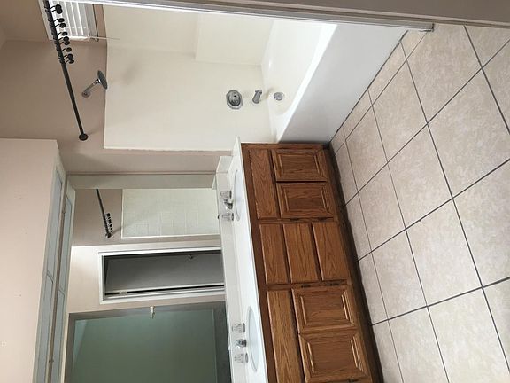 2nd image of 1440 Vanessa Ln