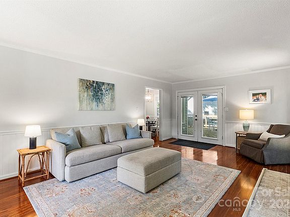 5th image of 4416 Meadowridge Dr