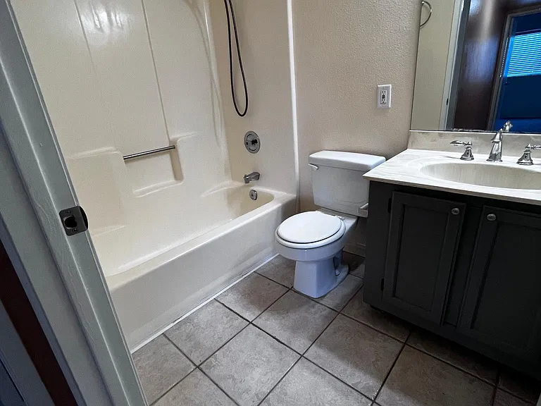 8000 University Ave #402 — Photo 15